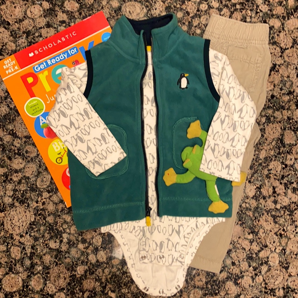 Carter’s fleece vest and onesie set penguin print